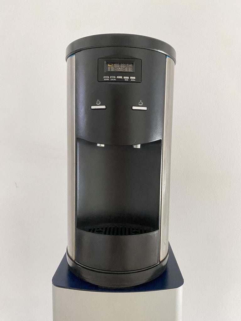 Vízadagoló ( Hideg-Meleg)