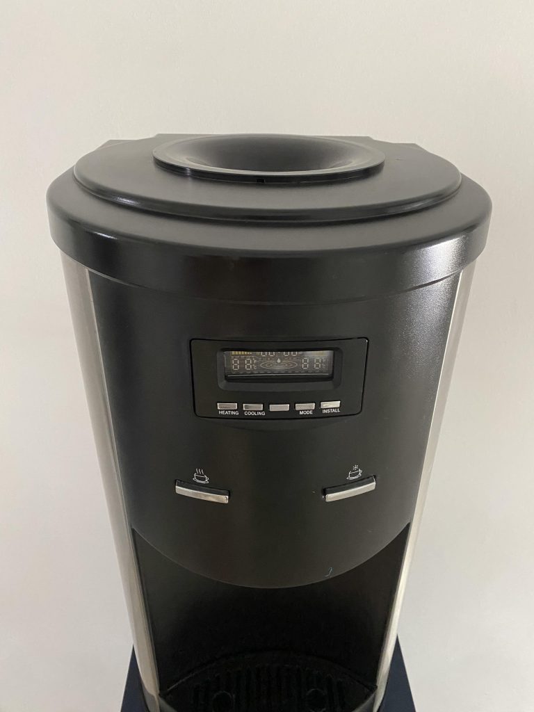 Vízadagoló ( Hideg-Meleg)